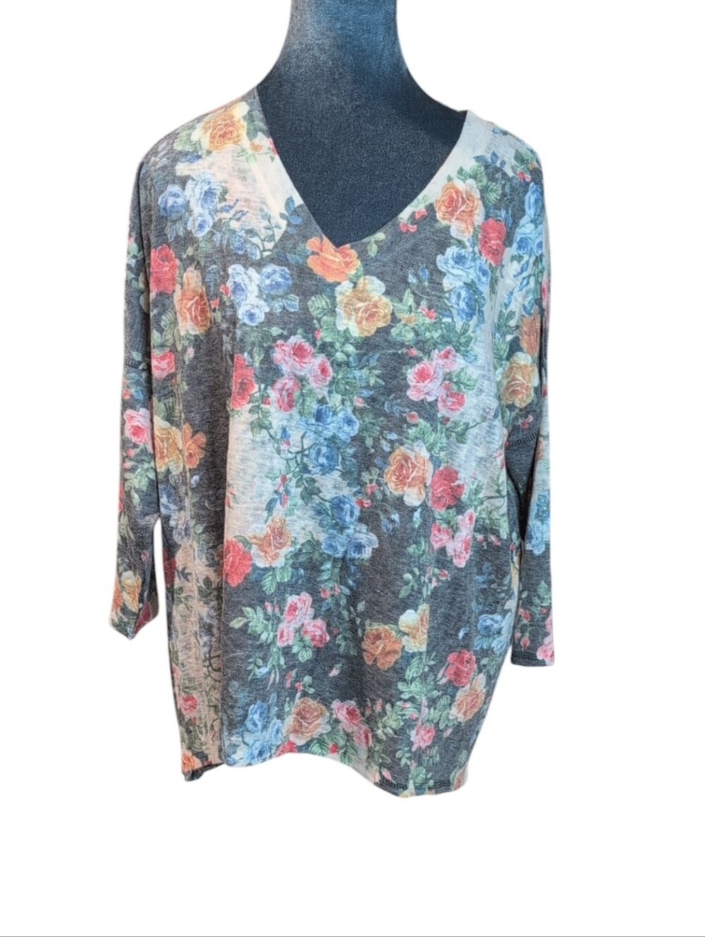 Nally & Millie Rose Floral Print V-Neck Top One Size